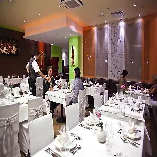 Resort Elena 4*
