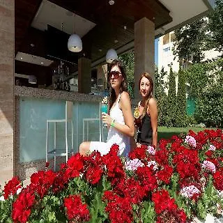 Resort Elena 3*